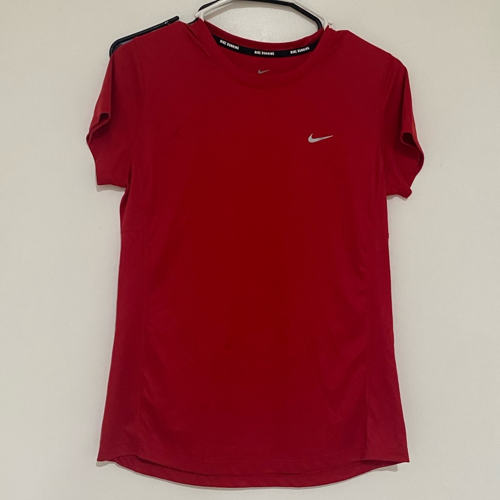 🔥🔥 Red Nike Dri Fit Running Top !